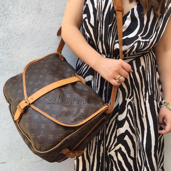 Louis Vuitton Handbags - ♥️Beautiful ♥️Auth LV Samuer 35 Crossbody